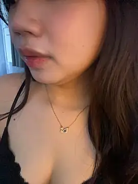 Snapshot of Hotellinh12 chatting on September 25, 7:25 am Hotellinh12 online show from September 25, 7:25 am