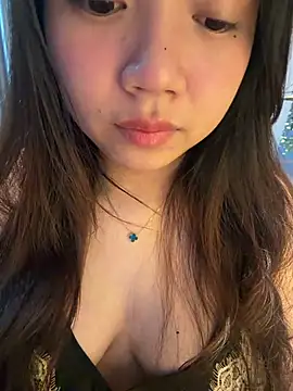 Hotellinh12 online show from July 31, 4:48 pm