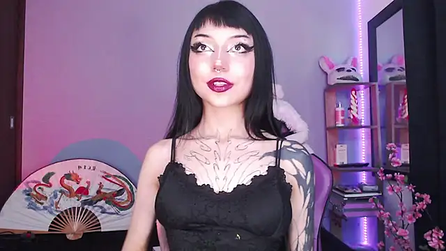 Snapshot of catipetite chatting on March 22, 3:52 am catipetite online show from March 22, 3:52 am