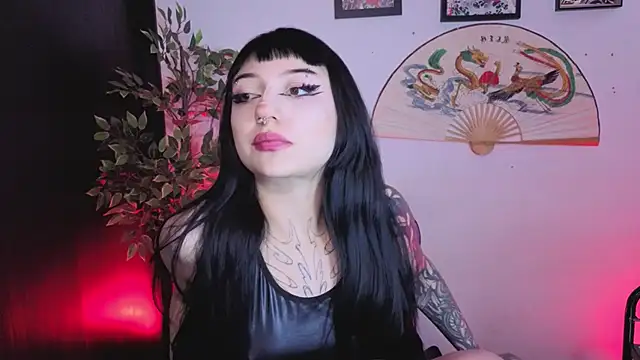 Snapshot of catipetite chatting on June 27, 1:17 pm catipetite online show from June 27, 1:17 pm