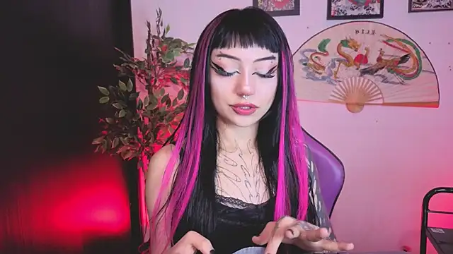 Snapshot of catipetite chatting on July 6, 2:40 am catipetite online show from July 6, 2:40 am