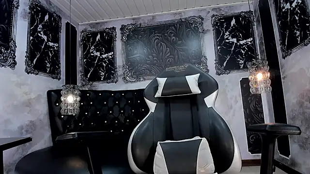 NAOMIIDIAMOND online show from February 27, 11:39 am