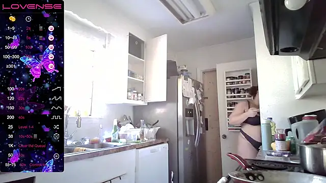 Milfshakecafe online show from September 27, 3:07 pm