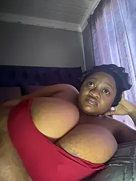 Chubbykarisma27 online show from July 18, 1:20 pm