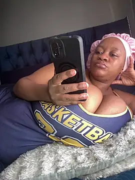 Chubbykarisma27 online show from February 10, 9:08 am