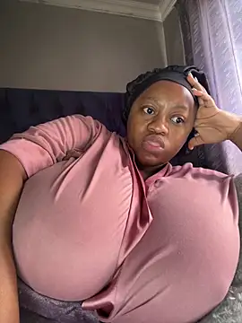 Chubbykarisma27 online show from May 18, 11:37 am