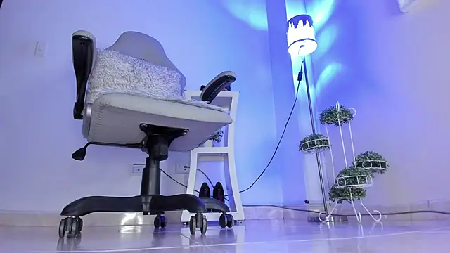 thais dreams online show from January 8, 12:33 pm