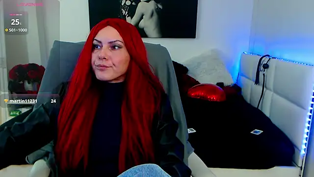 Snapshot of EvelynQueenn chatting on March 4, 6:58 am EvelynQueenn online show from March 4, 6:58 am
