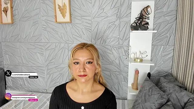 agatadelphine online show from April 10, 1:18 pm