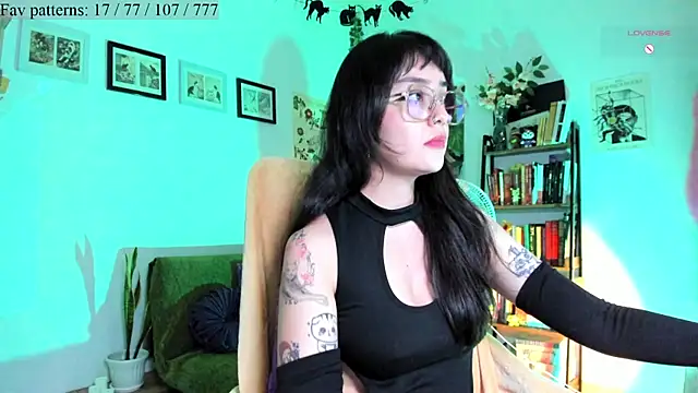 Snapshot of Conlosmichis chatting on November 26, 1:27 am Conlosmichis online show from November 26, 1:27 am