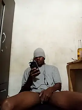 Snapshot of Uncletee112 chatting on October 4, 8:54 pm Uncletee112 online show from October 4, 8:54 pm