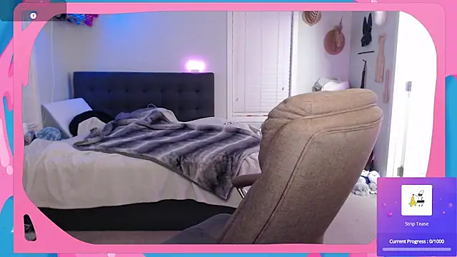 Snapshot of CirqueNoirBlu chatting on December 3, 2:34 am CirqueNoirBlu online show from December 3, 2:34 am