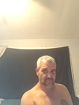 Snapshot of silkstroker6981 chatting on May 27, 3:58 am silkstroker6981 online show from May 27, 3:58 am
