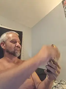 Snapshot of silkstroker6981 chatting on July 29, 5:50 am silkstroker6981 online show from July 29, 5:50 am