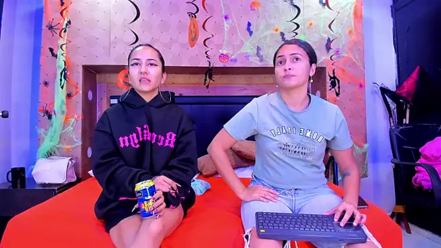 SofiAndNicol online show from October 30, 11:08 am