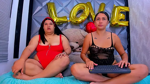 SofiAndNicol online show from February 13, 11:32 am