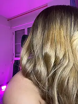 Agnescruzz online show from March 15, 5:09 pm