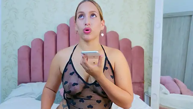 Snapshot of Agnescruzz chatting on September 28, 2:07 am Agnescruzz online show from September 28, 2:07 am