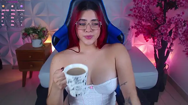 lizowenn  online show from November 1, 7:41 pm