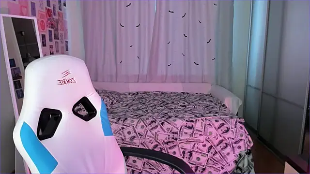 Vanessa Verona online show from April 11, 5:15 am