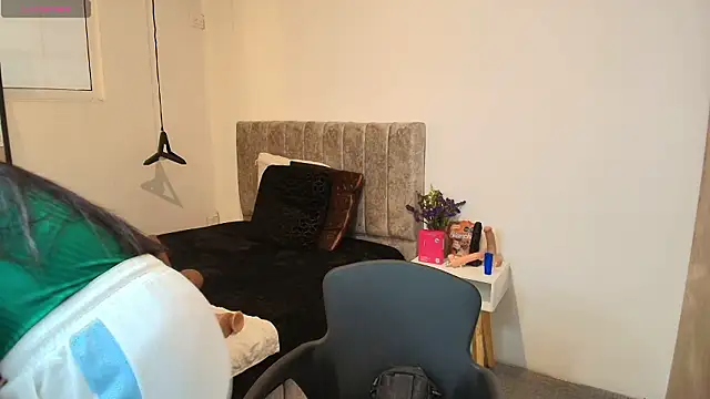 GiaFox  online show from February 5, 8:15 pm