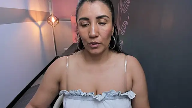 Snapshot of GiaFox_ chatting on March 18, 3:33 pm GiaFox online show from March 18, 3:33 pm