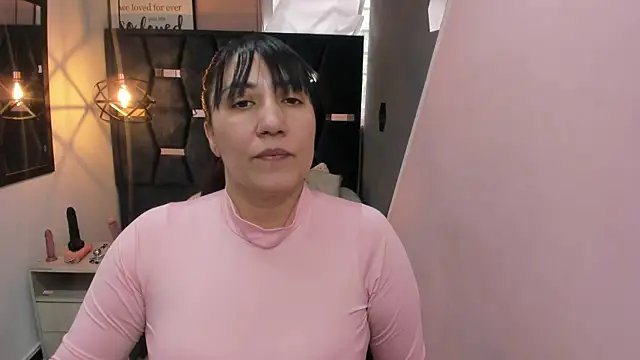 GiaFox  online show from December 3, 1:10 pm