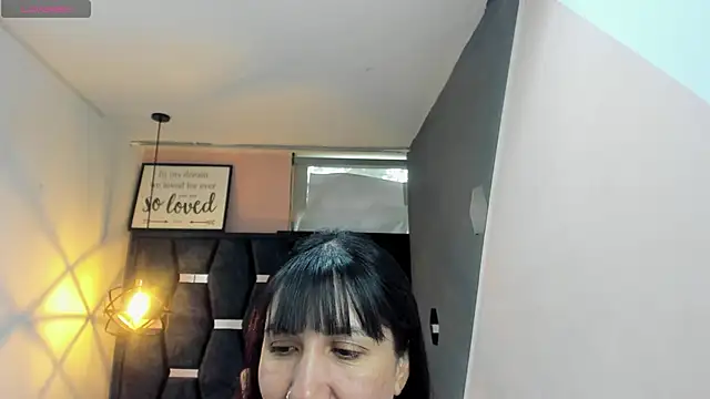 Snapshot of GiaFox_ chatting on October 18, 1:13 pm GiaFox online show from October 18, 1:13 pm