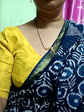 Snapshot of Rosy-B chatting on March 22, 12:39 am Rosy-B online show from March 22, 12:39 am