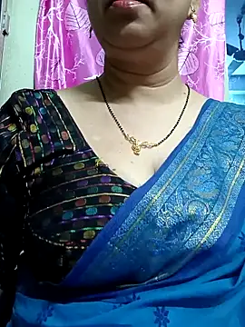 Snapshot of Rosy-B chatting on February 20, 12:30 am Rosy-B online show from February 20, 12:30 am