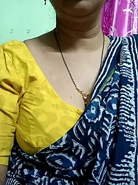 Snapshot of Rosy-B chatting on March 21, 7:24 pm Rosy-B online show from March 21, 7:24 pm
