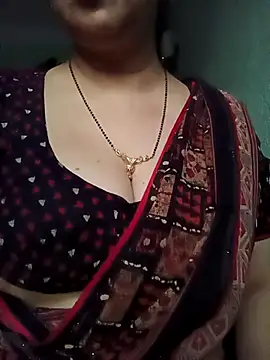 Snapshot of Rosy-B chatting on December 16, 12:37 am Rosy-B online show from December 16, 12:37 am