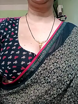 Snapshot of Rosy-B chatting on March 2, 9:32 am Rosy-B online show from March 2, 9:32 am