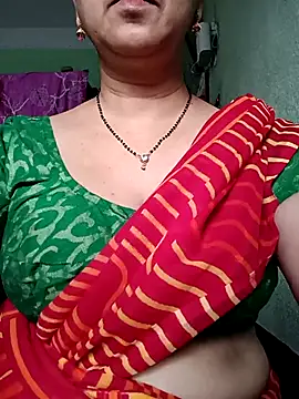 Snapshot of Rosy-B chatting on November 10, 12:37 am Rosy-B online show from November 10, 12:37 am