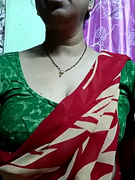 Snapshot of Rosy-B chatting on October 9, 9:37 pm Rosy-B online show from October 9, 9:37 pm