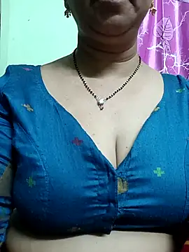 Snapshot of Rosy-B chatting on October 28, 9:36 pm Rosy-B online show from October 28, 9:36 pm