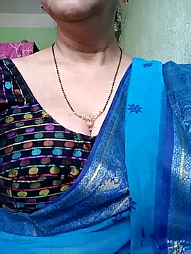 Snapshot of Rosy-B chatting on November 11, 9:48 am Rosy-B online show from November 11, 9:48 am