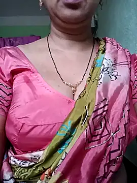 Snapshot of Rosy-B chatting on October 6, 12:34 am Rosy-B online show from October 6, 12:34 am