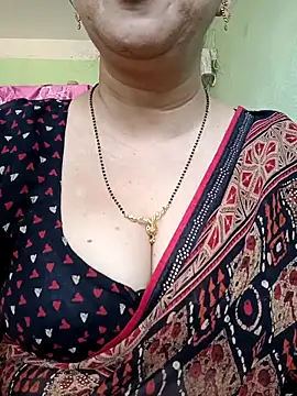 Snapshot of Rosy-B chatting on March 18, 9:34 am Rosy-B online show from March 18, 9:34 am