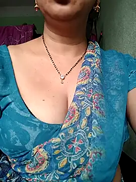 Snapshot of Rosy-B chatting on November 6, 12:36 am Rosy-B online show from November 6, 12:36 am