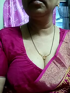 Snapshot of Rosy-B chatting on February 20, 10:05 am Rosy-B online show from February 20, 10:05 am
