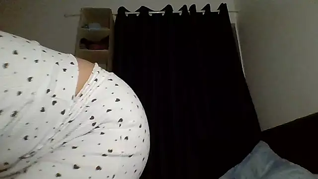 LorenaAnderson online show from February 18, 4:47 pm