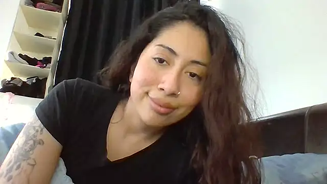 LorenaAnderson online show from February 17, 1:55 pm