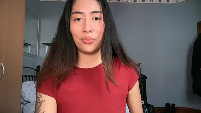 LorenaAnderson online show from April 3, 11:38 am