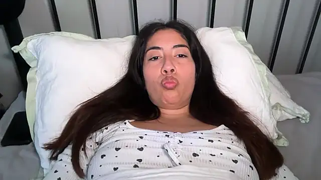 LorenaAnderson online show from March 27, 7:17 am