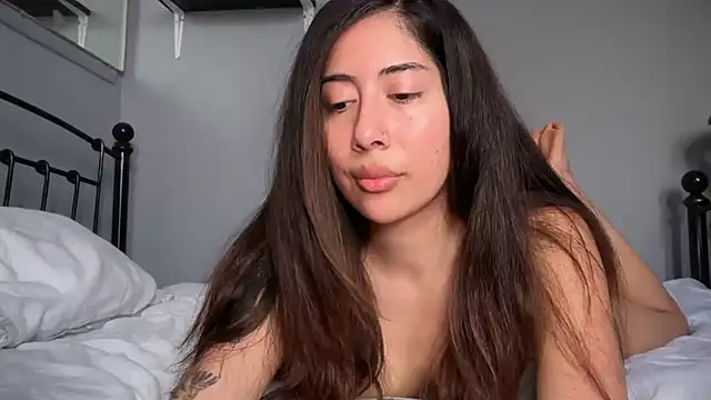 Snapshot of LorenaAnderson chatting on May 23, 10:47 am LorenaAnderson online show from May 23, 10:47 am