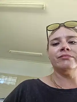 Off the Lesh online show from November 25, 1:39 am