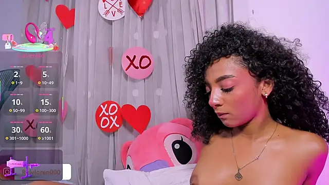 Snapshot of RolyLoren chatting on March 8, 4:01 am RolyLoren online show from March 8, 4:01 am