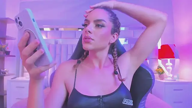 mariiahneedles online show from March 8, 3:43 am