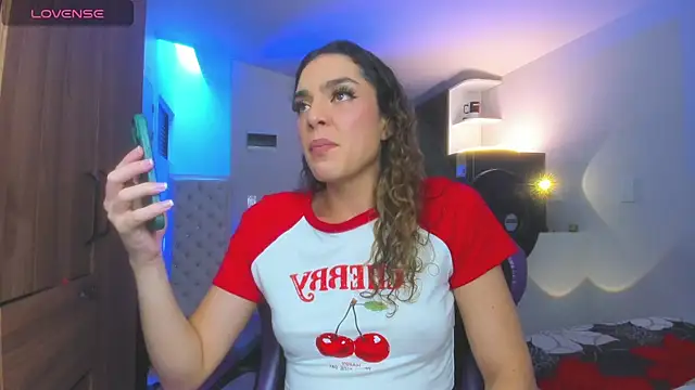 mariiahneedles online show from July 17, 9:45 pm